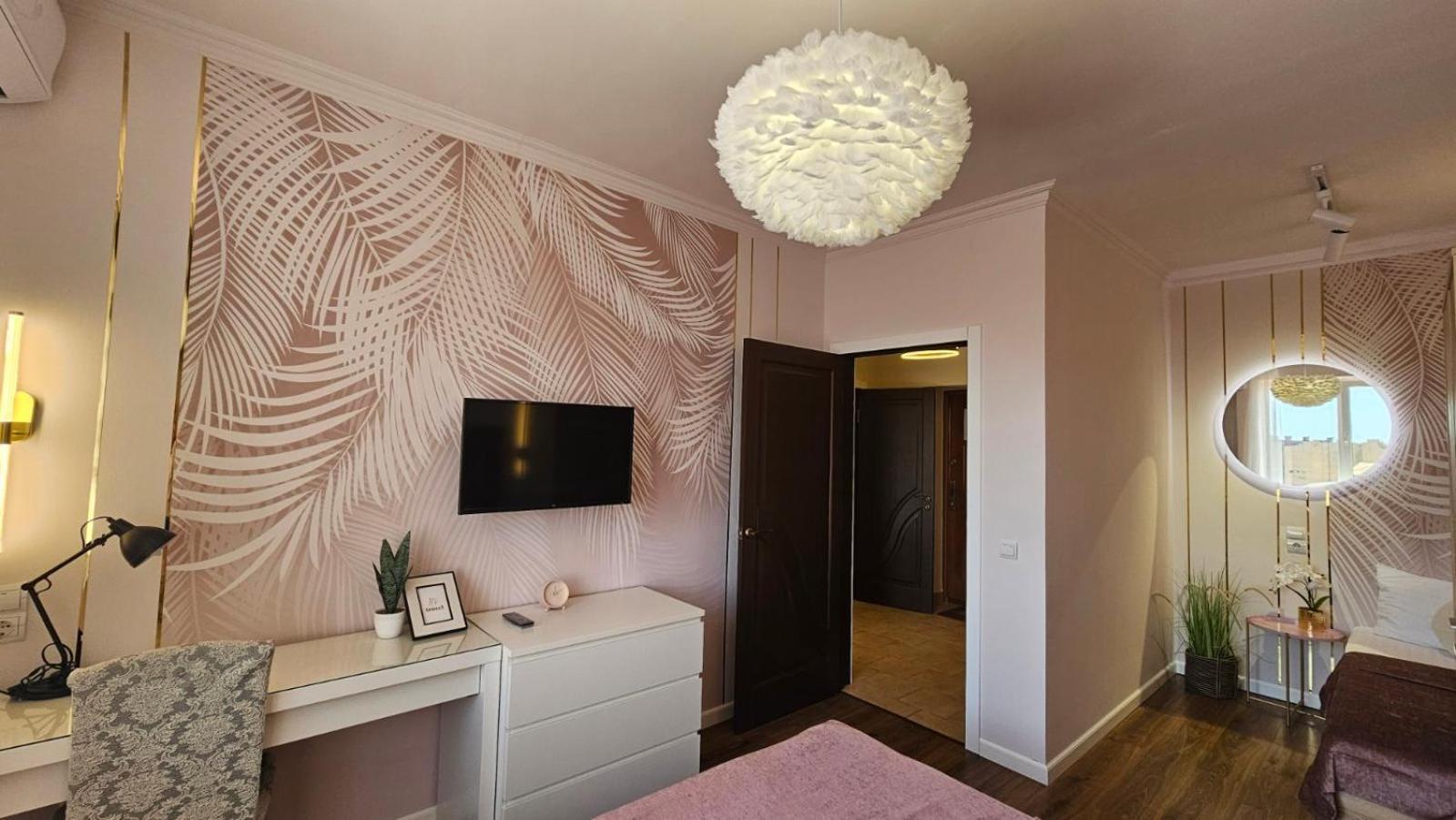 Soft Pink Apartment ムカチェヴォ エクステリア 写真
